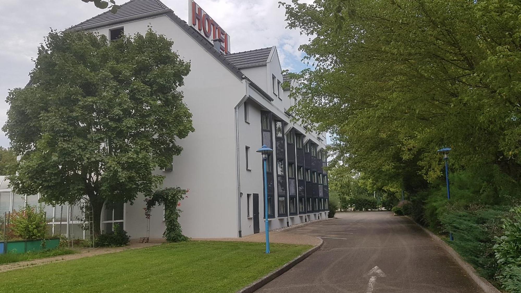 Hotel Restaurant La Tour Romaine - Haguenau - Strasbourg Nord Schweighouse-sur-Moder Luaran gambar