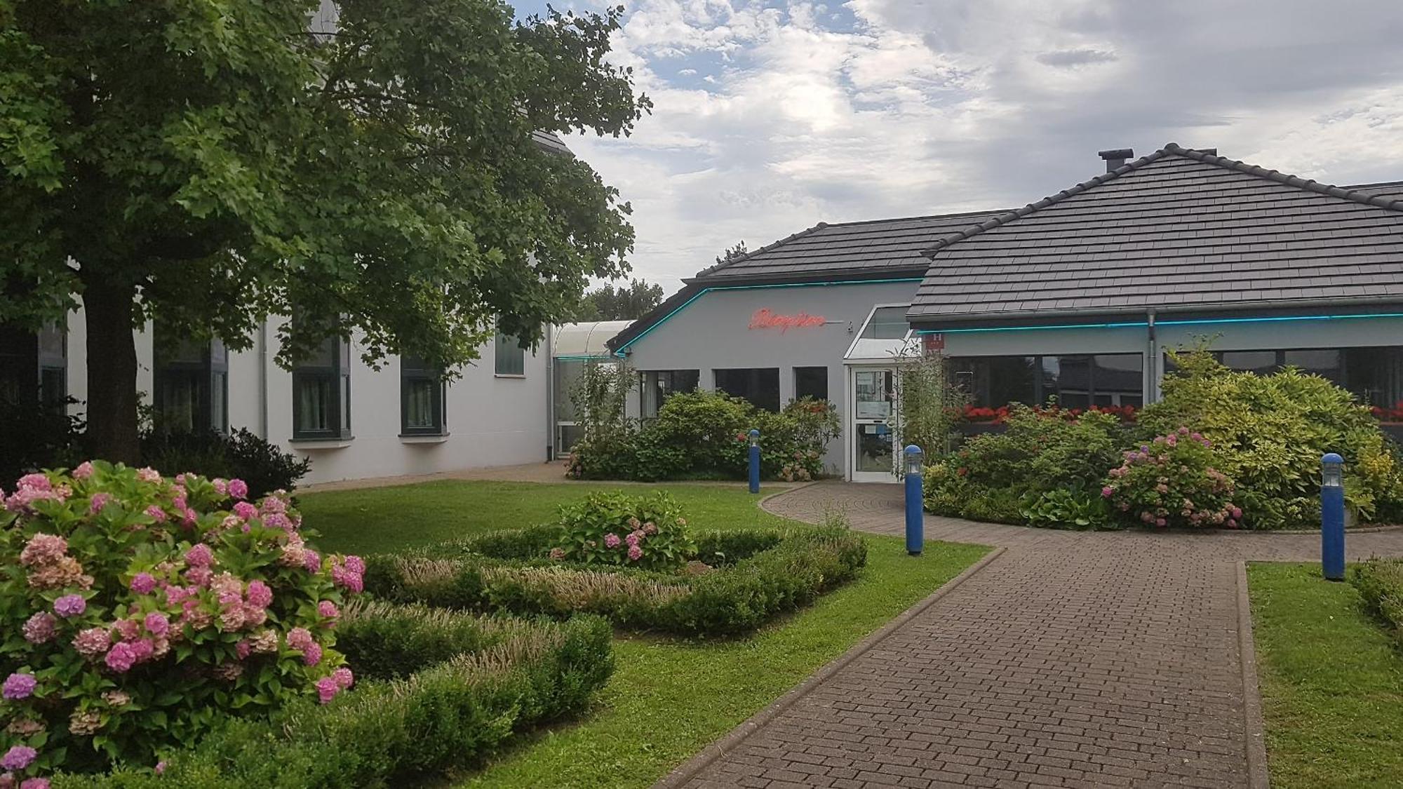Hotel Restaurant La Tour Romaine - Haguenau - Strasbourg Nord Schweighouse-sur-Moder Luaran gambar