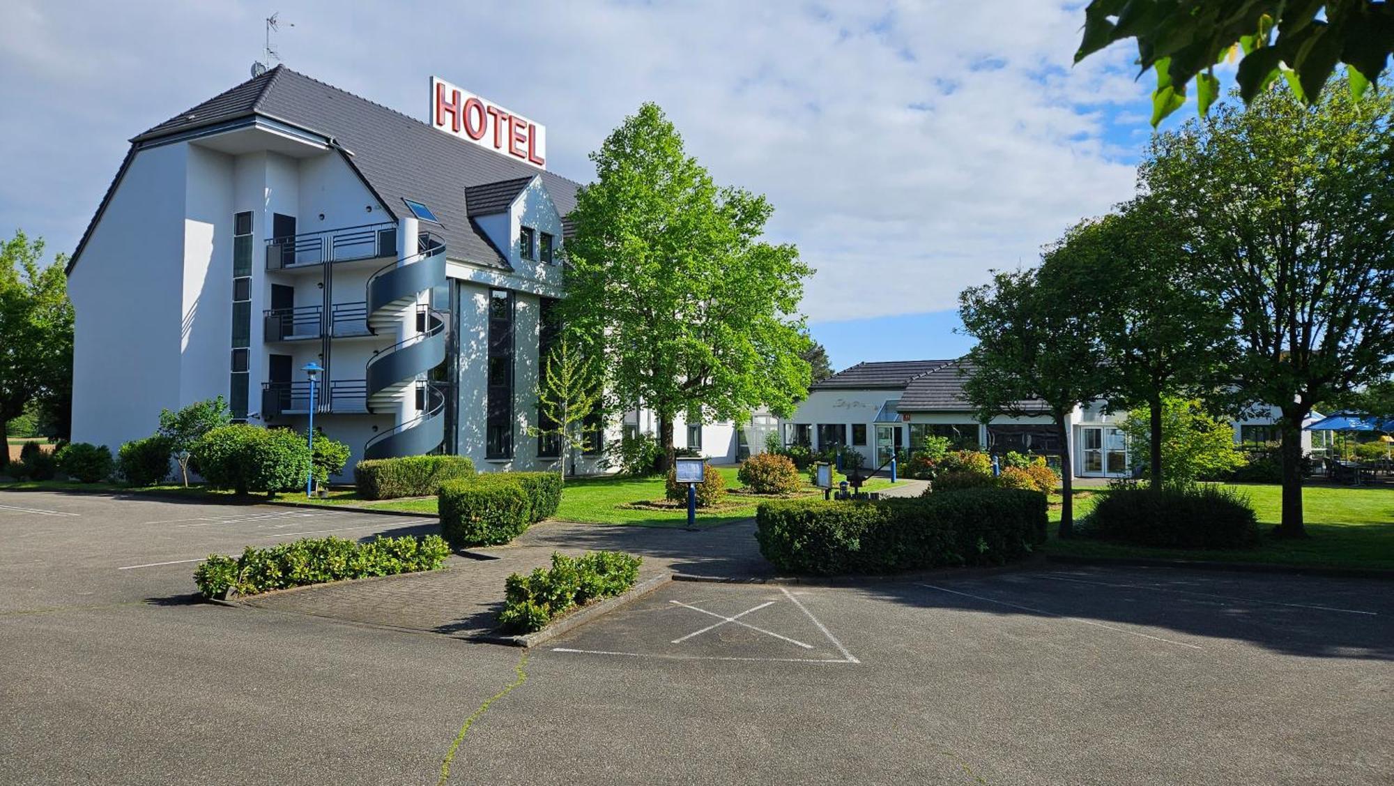 Hotel Restaurant La Tour Romaine - Haguenau - Strasbourg Nord Schweighouse-sur-Moder Luaran gambar
