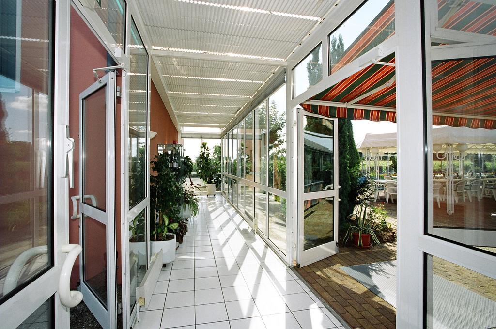 Hotel Restaurant La Tour Romaine - Haguenau - Strasbourg Nord Schweighouse-sur-Moder Luaran gambar