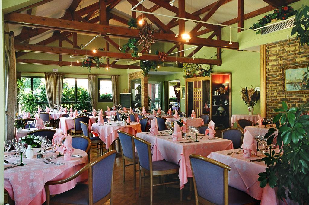 Hotel Restaurant La Tour Romaine - Haguenau - Strasbourg Nord Schweighouse-sur-Moder Luaran gambar