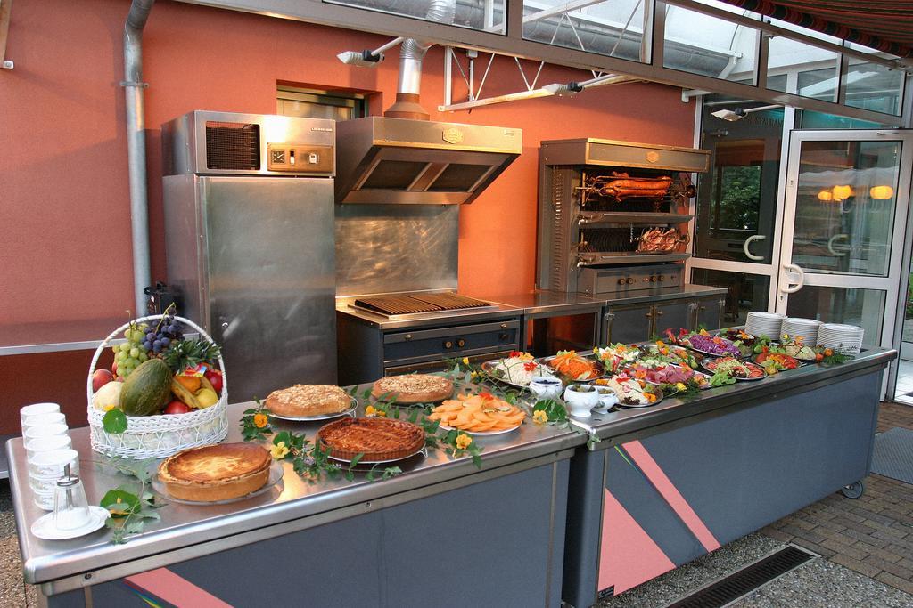 Hotel Restaurant La Tour Romaine - Haguenau - Strasbourg Nord Schweighouse-sur-Moder Luaran gambar